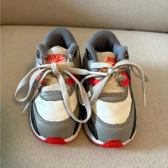 Nike Air Max Sneakers - Picture 2 of 8